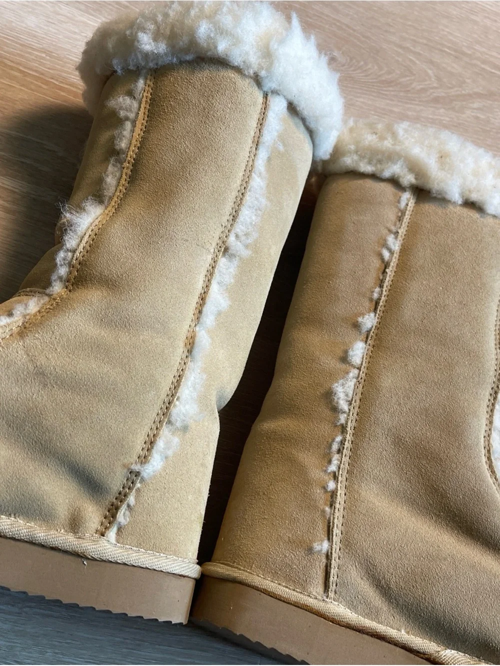 New EMU AUSTRALIA Tan Beige Suede Wool Pull On Boots Winter Snow Ugg like style